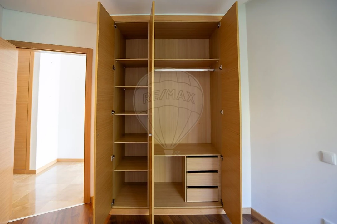 Apartamento T2 para Venda em São Martinho do Porto Foto 32