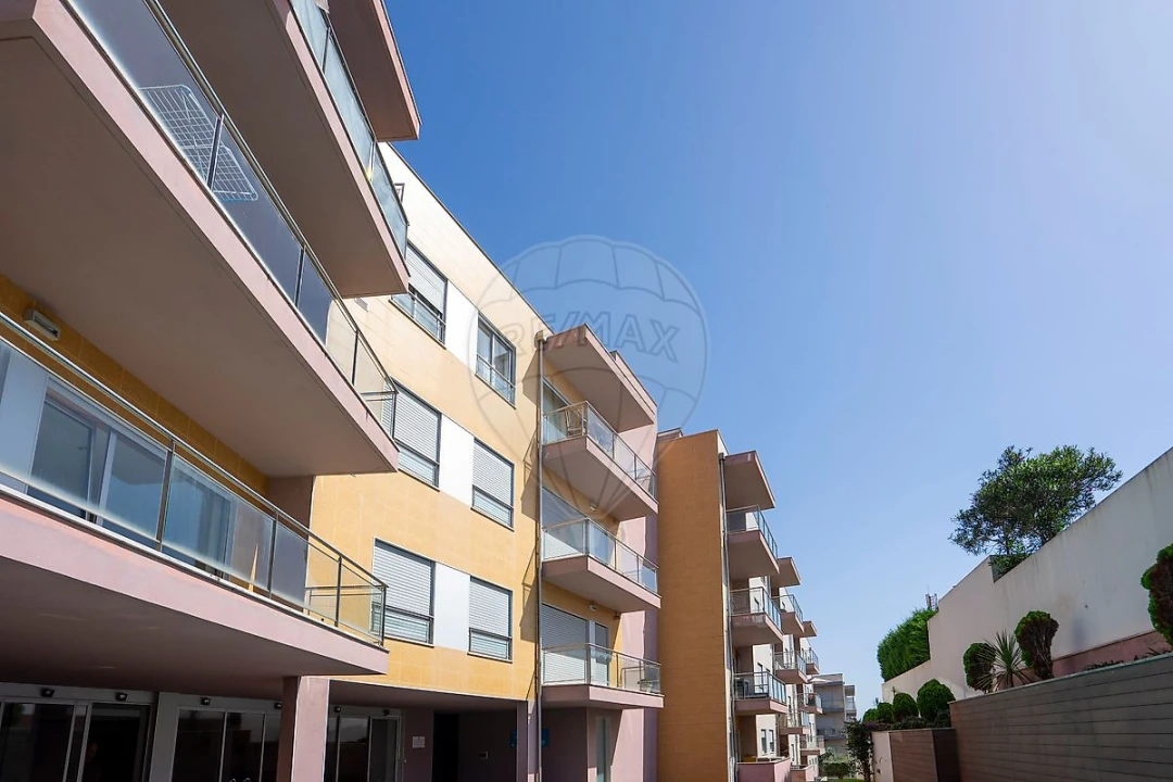 Apartamento T2 para Venda em São Martinho do Porto Foto 23