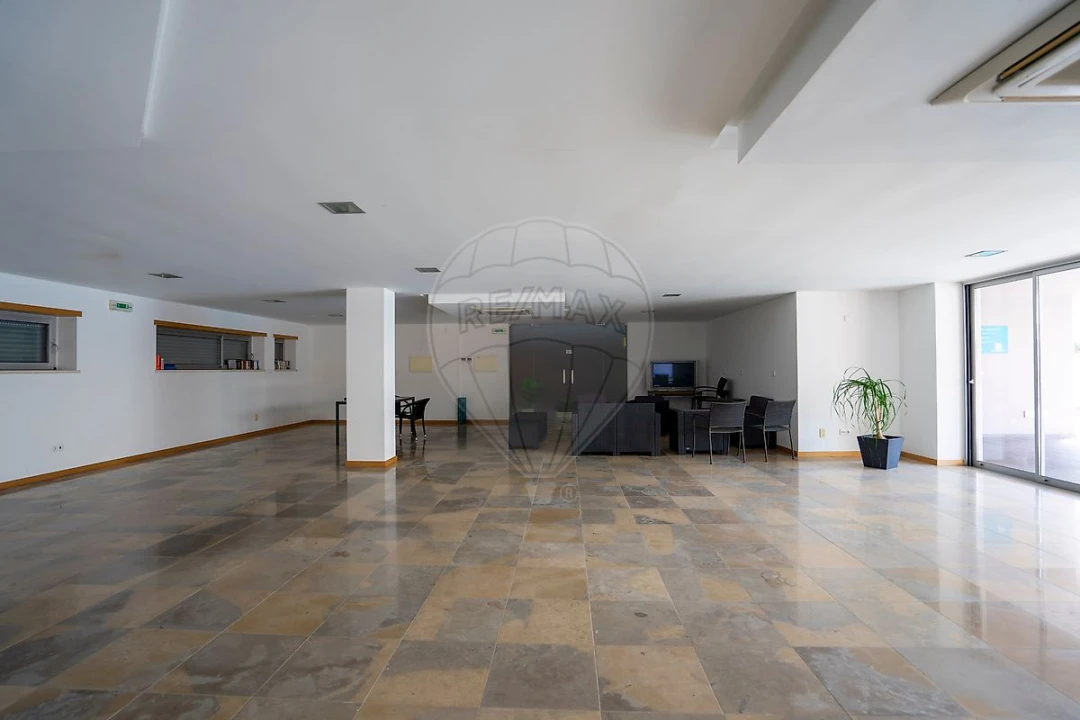 Apartamento T2 para Venda em São Martinho do Porto Foto 26