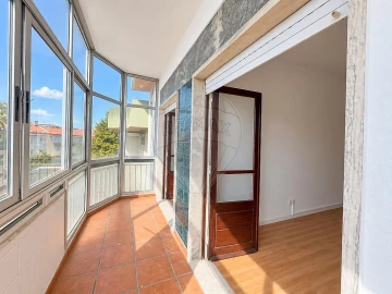 Apartamento T3 para Venda em Algueirão-Mem Martins