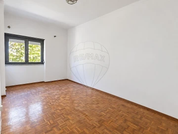 Apartamento T3 para Venda em Algueirão-Mem Martins