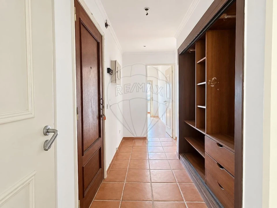 Apartamento T2 para Venda em Algueirão-Mem Martins Foto 4
