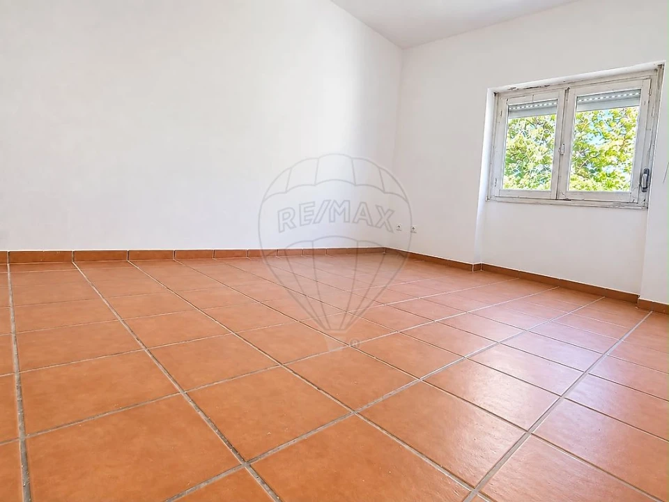 Apartamento T2 para Venda em Algueirão-Mem Martins Foto 7