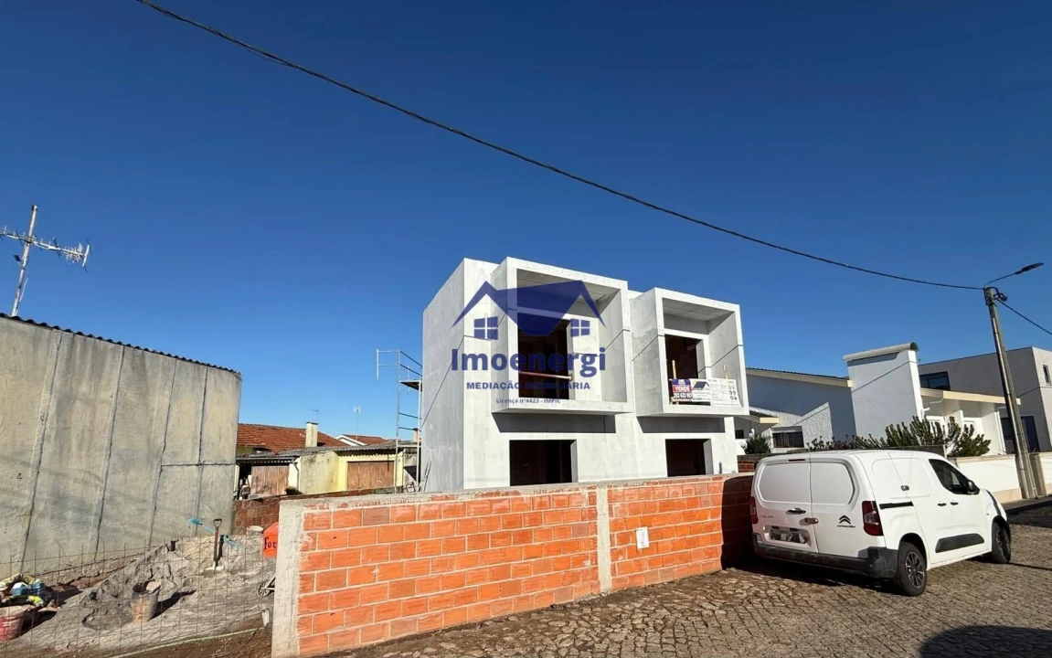 Moradia T2 para Venda em Modivas Foto 1