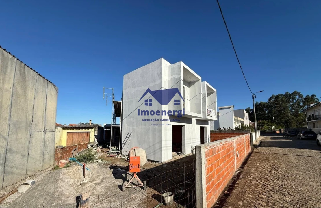 Moradia T2 para Venda em Modivas Foto 5