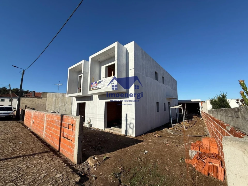 Moradia T2 para Venda em Modivas Foto 8