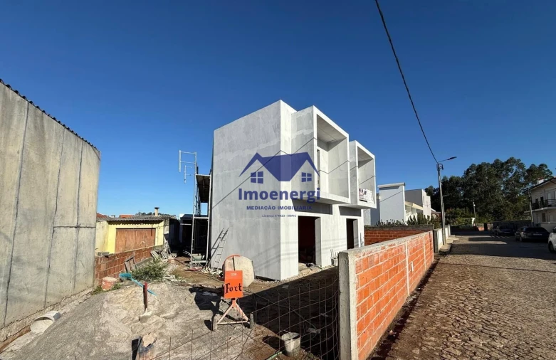 Moradia T2 para Venda em Modivas Foto 5