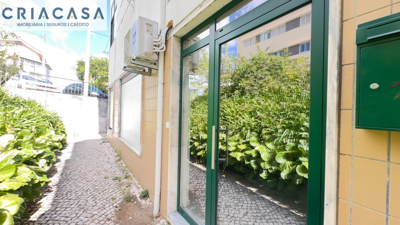 Apartamento T1 para Venda em Repeses e São Salvador Foto 12