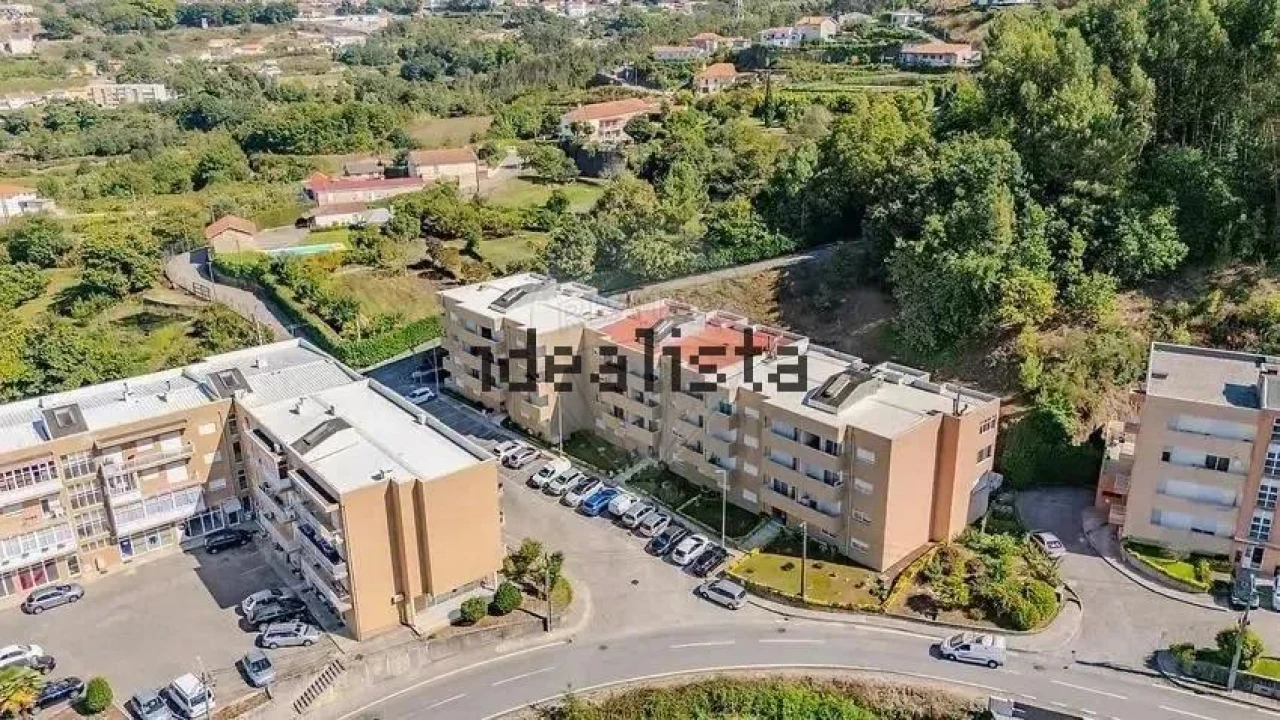 Apartamento T2 para Venda em Santa Eulália Foto 27