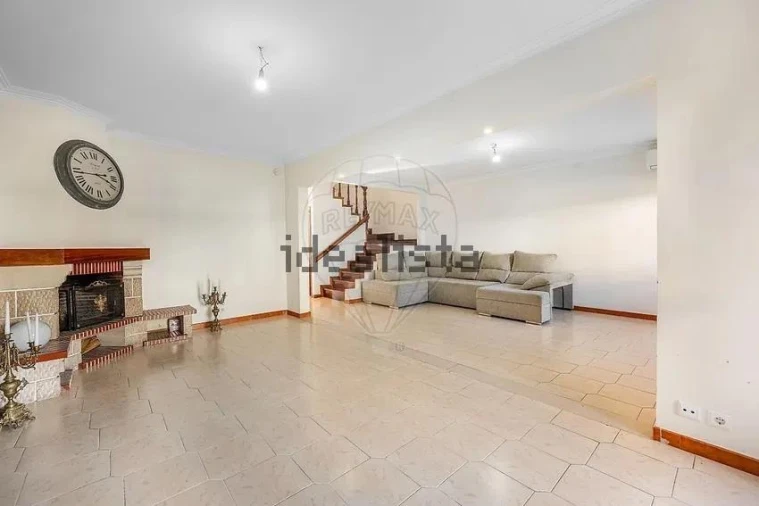 Moradia T4 para Venda em Braga (Maximinos, Sé e Cividade) Foto 4