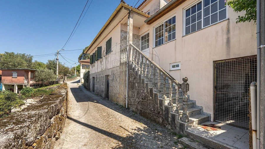 Moradia T3 para Venda em Sobradelo da Goma