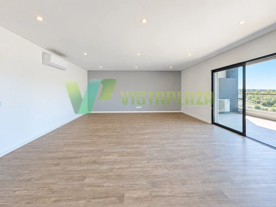 Apartamento T3 para Venda em Portimão Foto 4