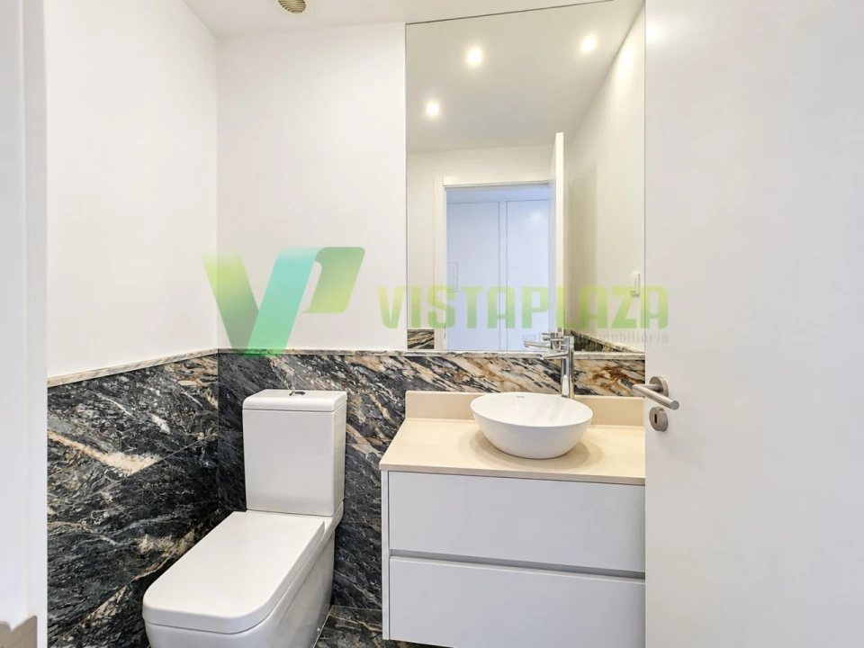 Apartamento T3 para Venda em Portimão Foto 9