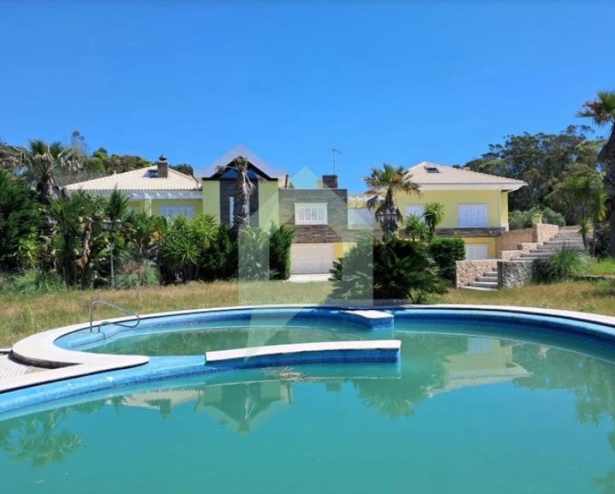 Moradia T6 para Venda em Queluz e Belas Foto 1