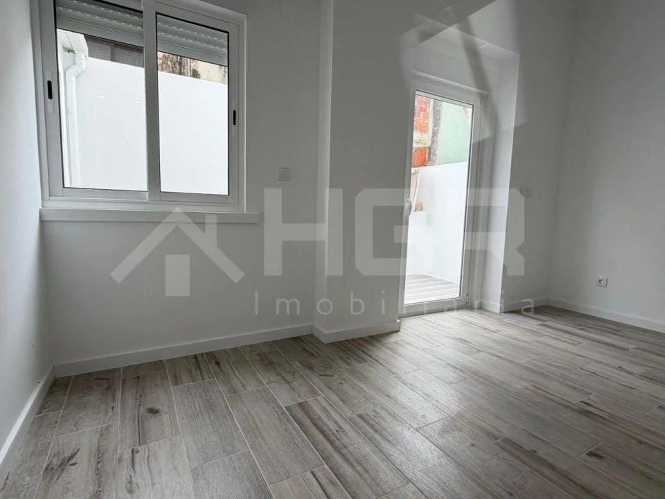 Apartamento T1 para Venda em Baixa da Banheira e Vale da Amoreira Foto 16