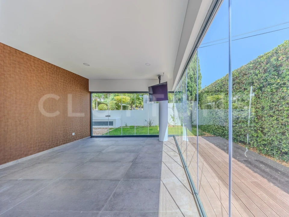 Apartamento T2 para Venda em Quarteira Foto 5