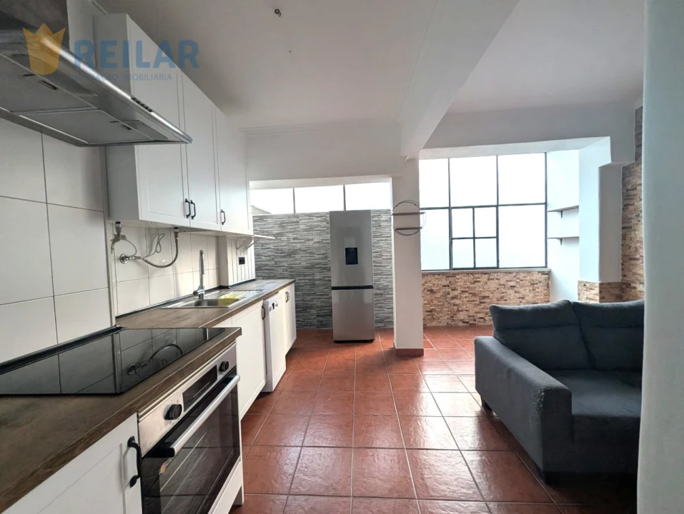 Apartamento T2 para Arrendamento em Sacavém e Prior Velho Foto 1