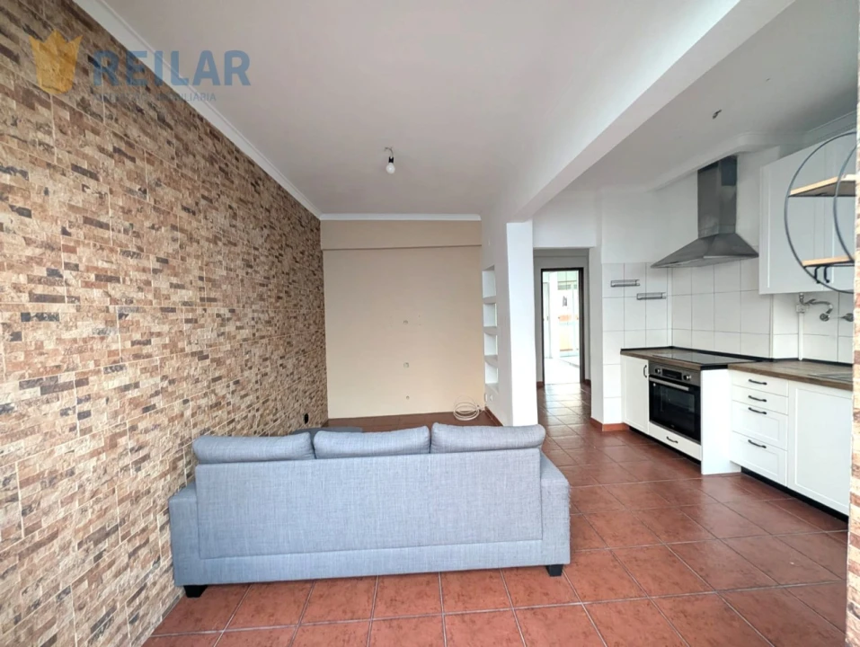 Apartamento T2 para Arrendamento em Sacavém e Prior Velho Foto 4