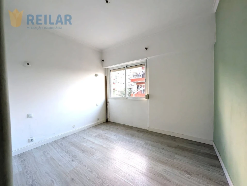 Apartamento T2 para Arrendamento em Sacavém e Prior Velho Foto 9