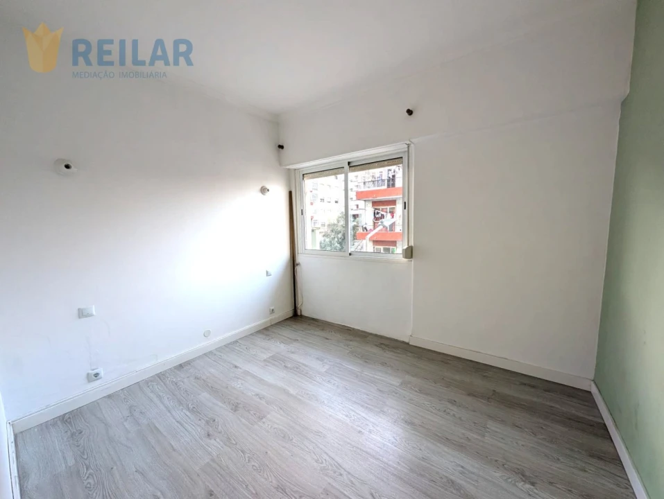 Apartamento T2 para Arrendamento em Sacavém e Prior Velho Foto 10