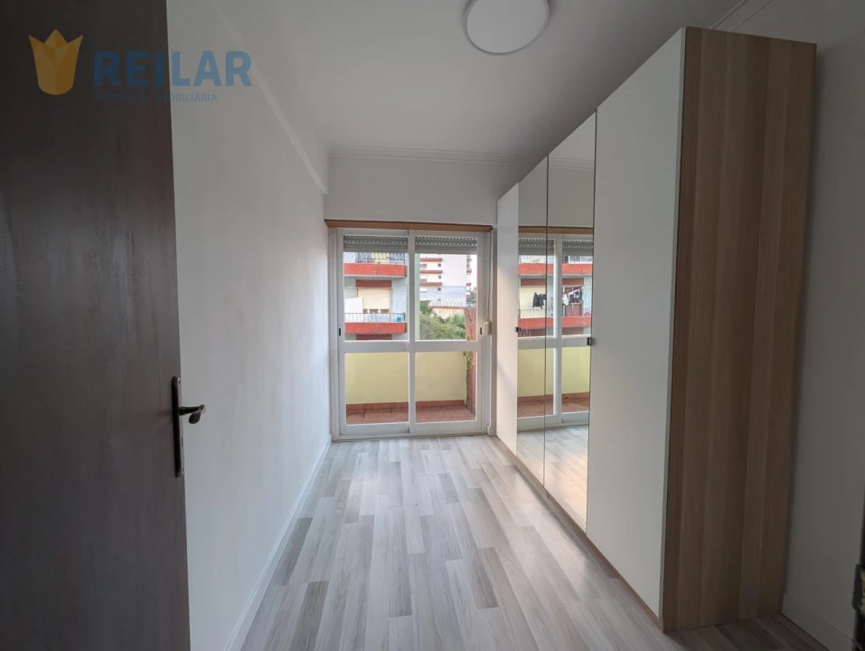 Apartamento T2 para Arrendamento em Sacavém e Prior Velho Foto 12