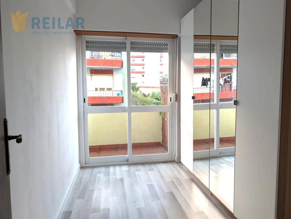 Apartamento T2 para Arrendamento em Sacavém e Prior Velho Foto 13