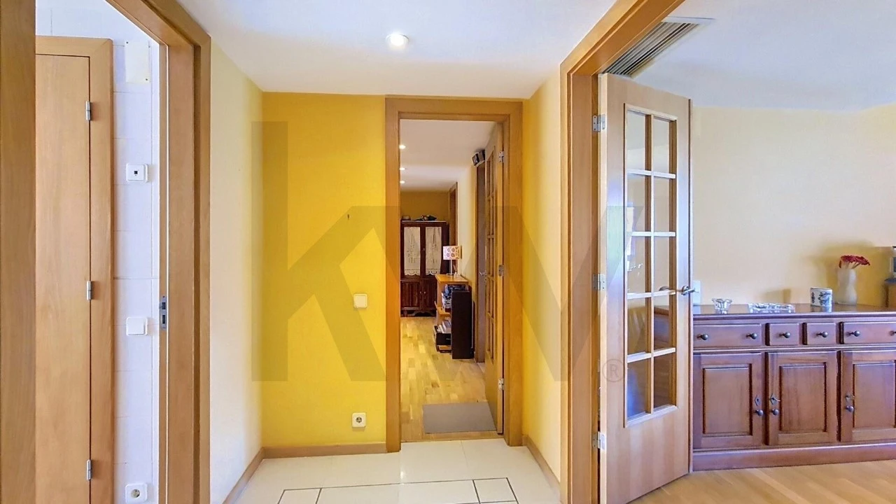 Apartamento T4 para Venda em Parque das Nações Foto 3