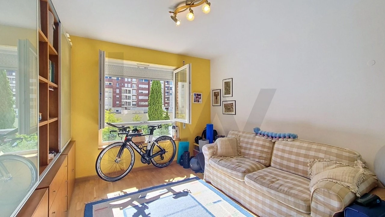 Apartamento T4 para Venda em Parque das Nações Foto 14