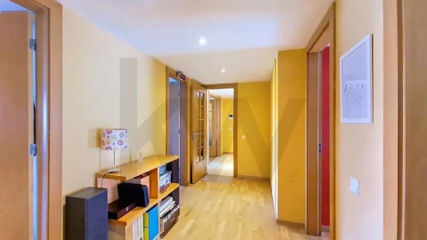 Apartamento T4 para Venda em Parque das Nações