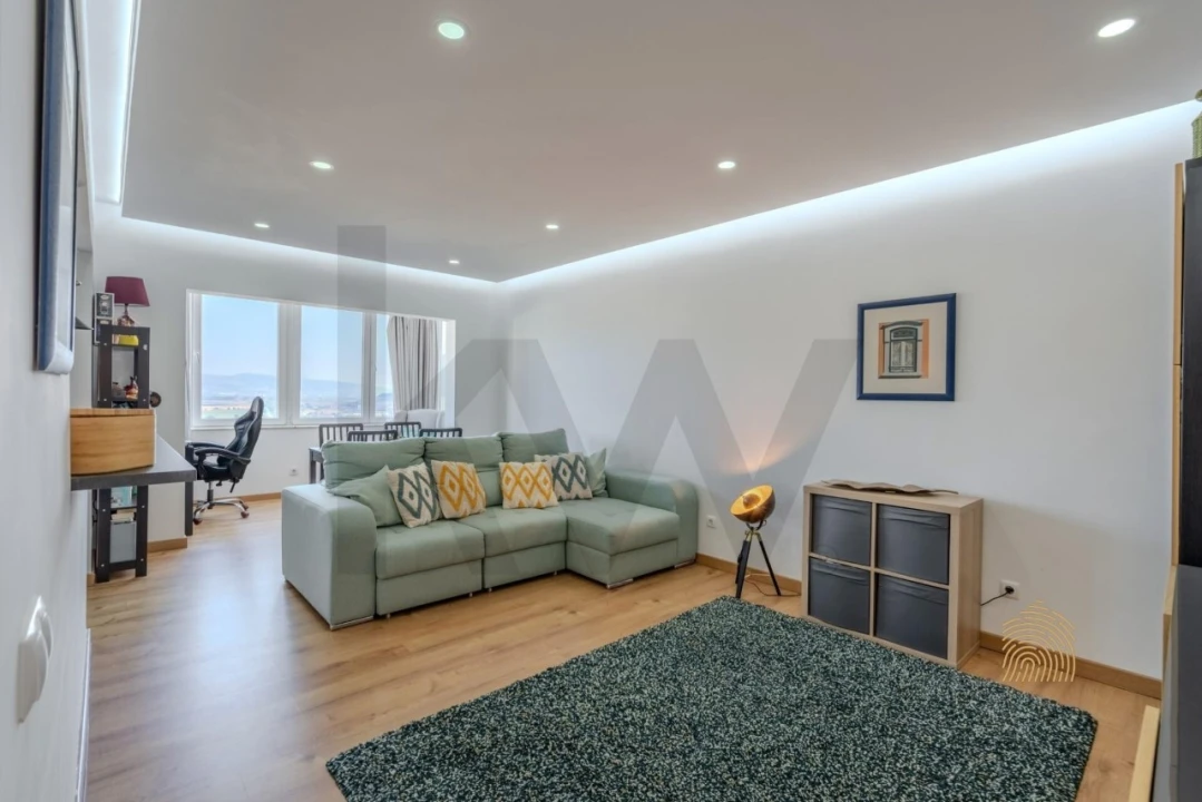 Apartamento T2 para Venda em Santo António dos Cavaleiros e Frielas Foto 5