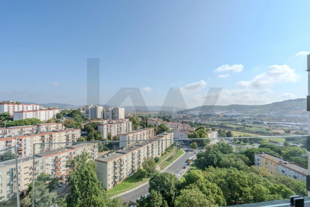 Apartamento T2 para Venda em Santo António dos Cavaleiros e Frielas Foto 13