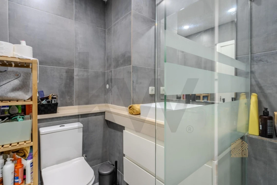 Apartamento T2 para Venda em Santo António dos Cavaleiros e Frielas Foto 23