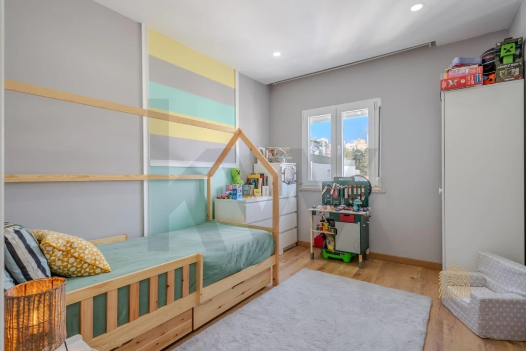 Apartamento T2 para Venda em Santo António dos Cavaleiros e Frielas Foto 24