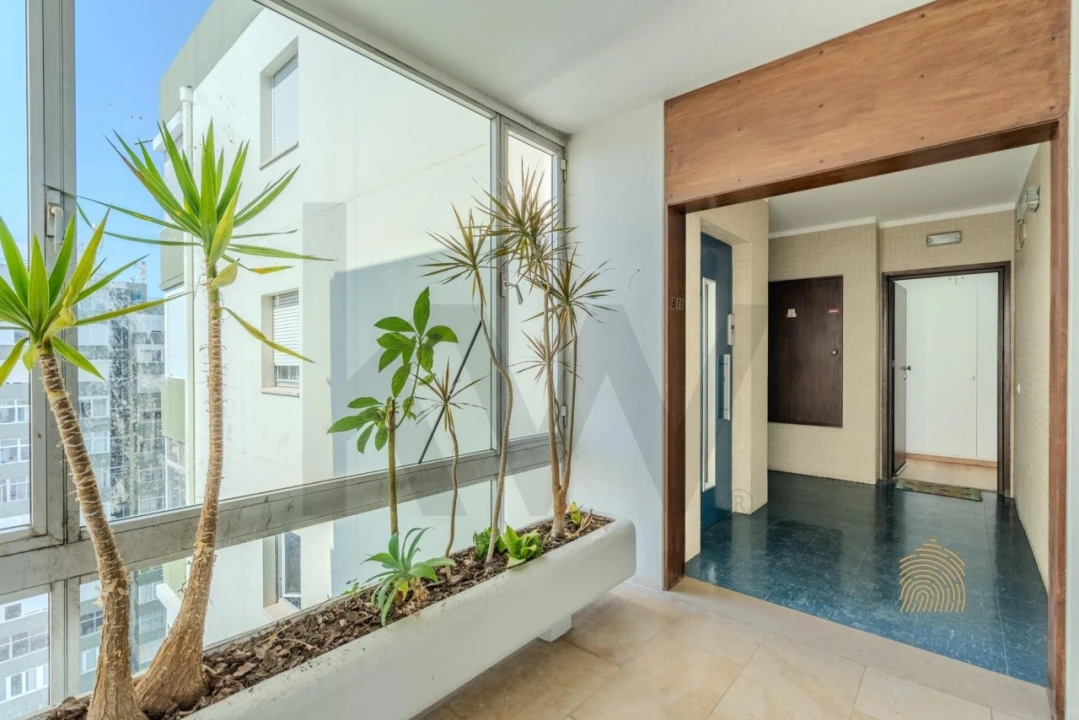 Apartamento T2 para Venda em Santo António dos Cavaleiros e Frielas Foto 29