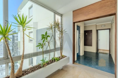 Apartamento T2 para Venda em Santo António dos Cavaleiros e Frielas