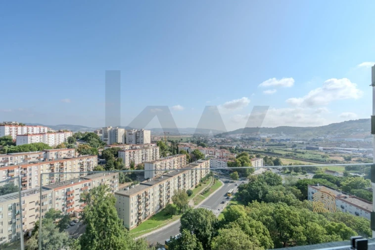 Apartamento T2 para Venda em Santo António dos Cavaleiros e Frielas Foto 13