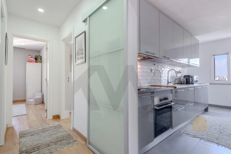 Apartamento T2 para Venda em Santo António dos Cavaleiros e Frielas Foto 27