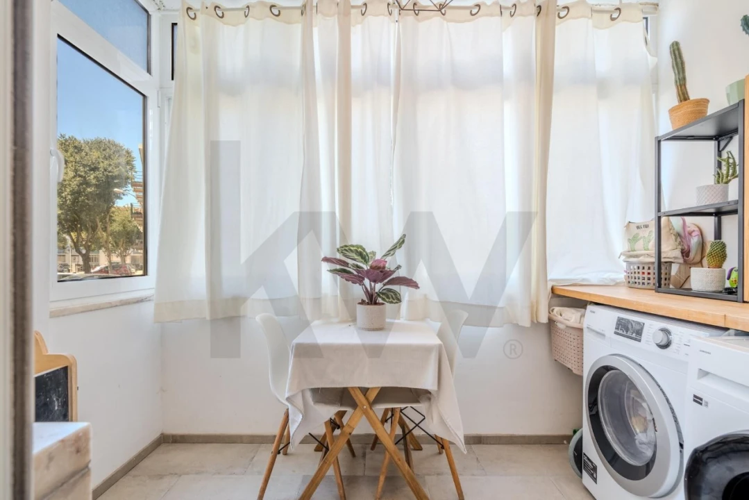 Apartamento T2 para Venda em Carnaxide e Queijas Foto 10