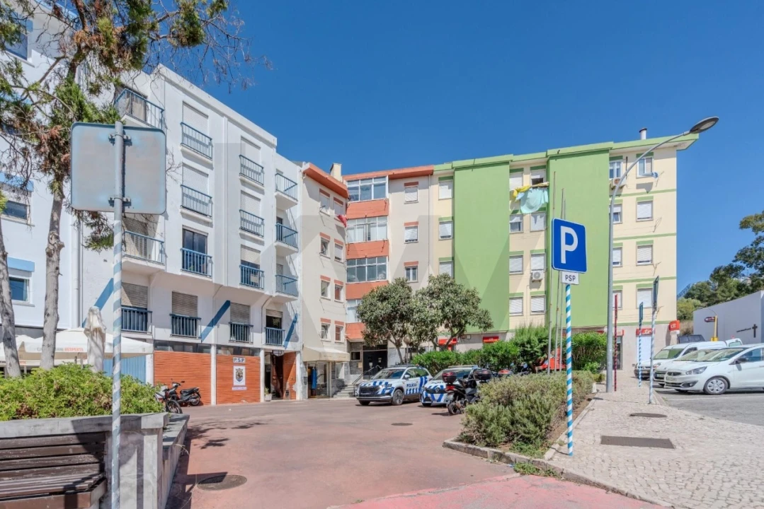 Apartamento T2 para Venda em Carnaxide e Queijas Foto 28