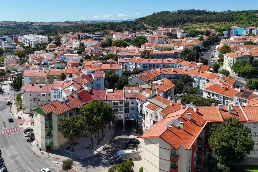 Apartamento T2 para Venda em Carnaxide e Queijas Foto 35