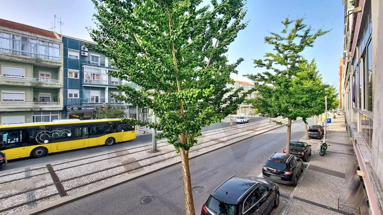 Apartamento T2 para Venda em Almada, Cova da Piedade, Pragal e Cacilhas Foto 2