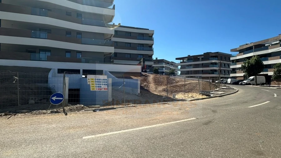 Loja para Arrendamento em Venteira