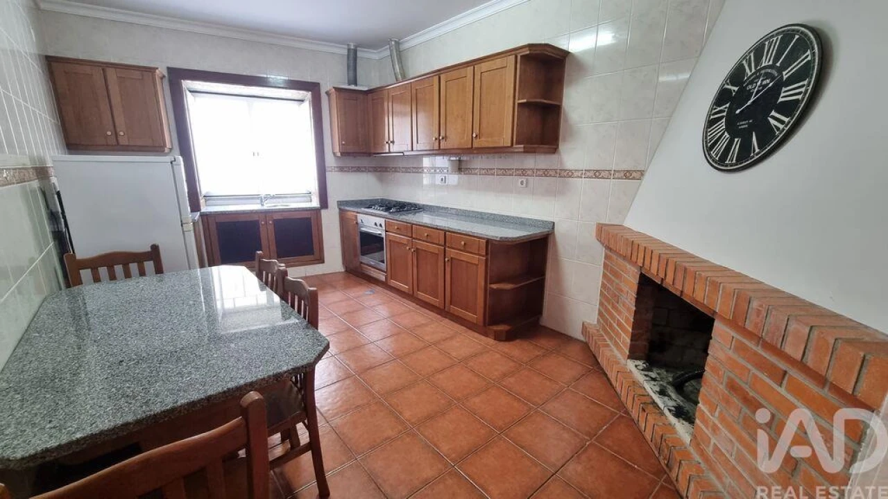 Moradia T2 para Venda em Rapa e Cadafaz Foto 19