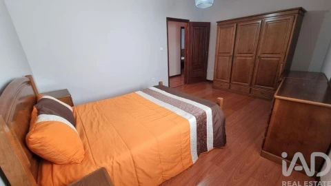 Moradia T2 para Venda em Rapa e Cadafaz