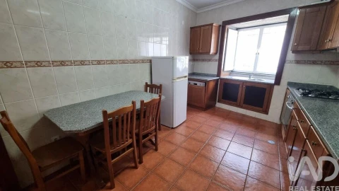 Moradia T2 para Venda em Rapa e Cadafaz