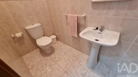 Moradia T2 para Venda em Rapa e Cadafaz