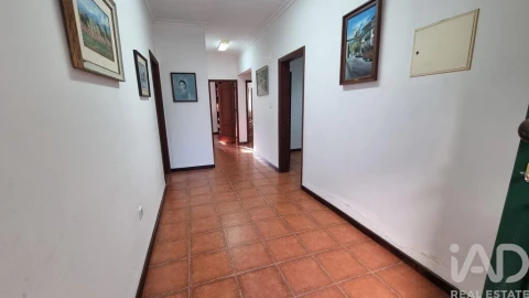 Moradia T2 para Venda em Rapa e Cadafaz