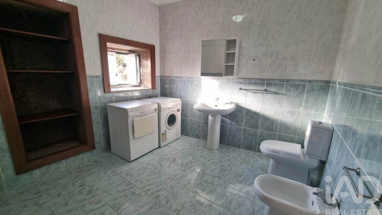 Moradia T2 para Venda em Rapa e Cadafaz Foto 24