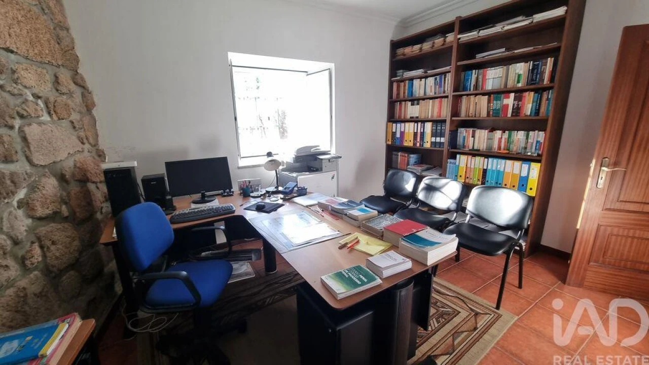 Moradia T2 para Venda em Rapa e Cadafaz Foto 35
