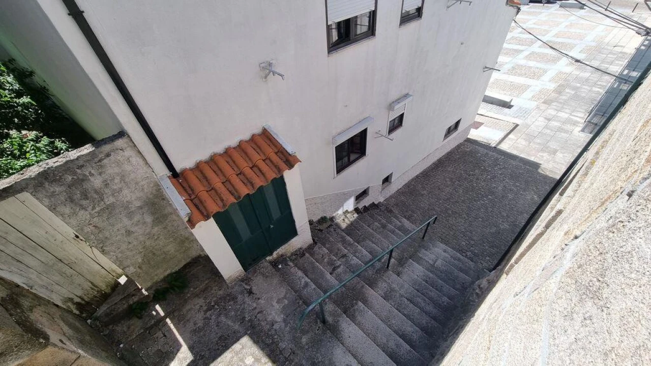 Moradia T2 para Venda em Rapa e Cadafaz Foto 18